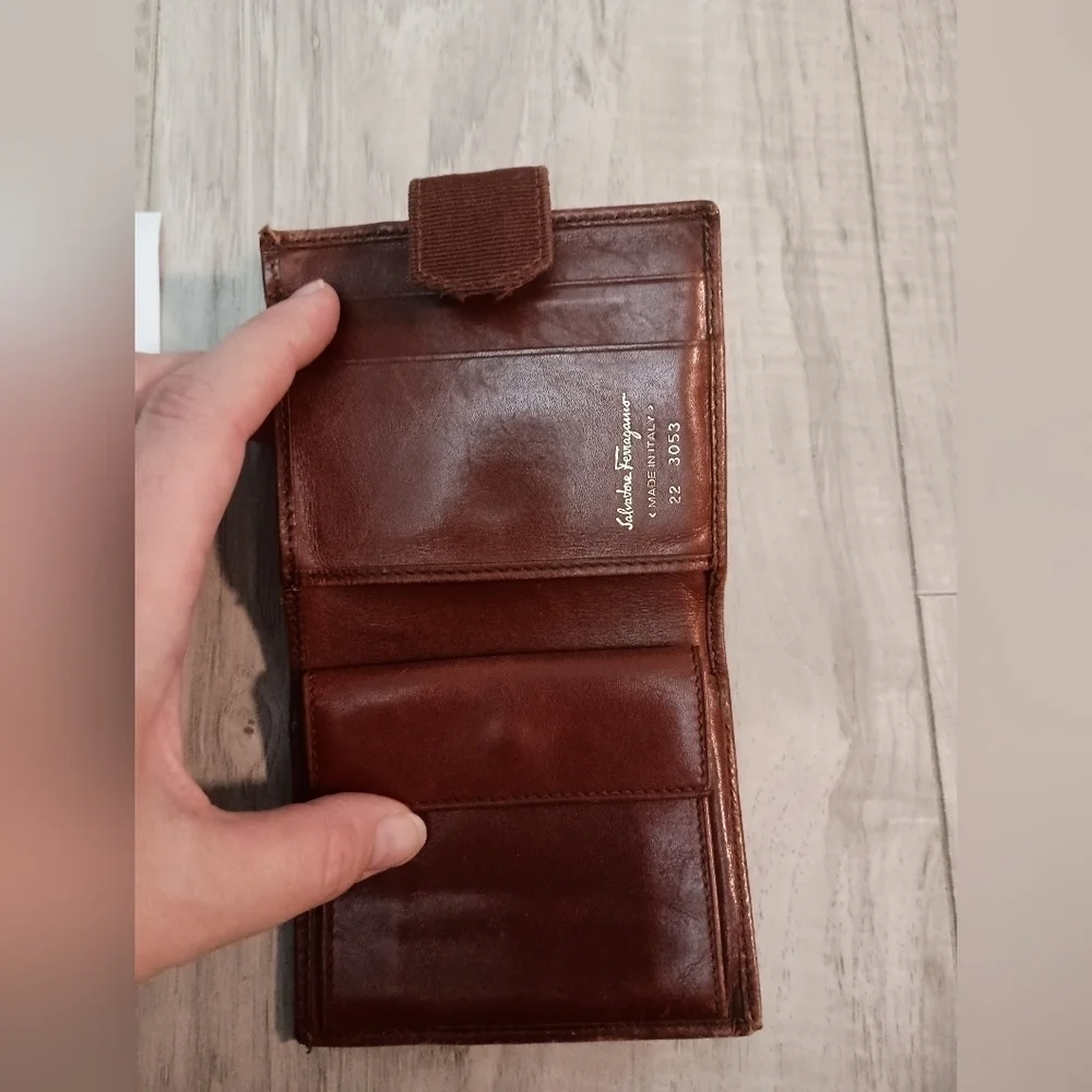 Salvatore Ferragamo Vintage Vara Bi-fold wallet Embossed leather Brown